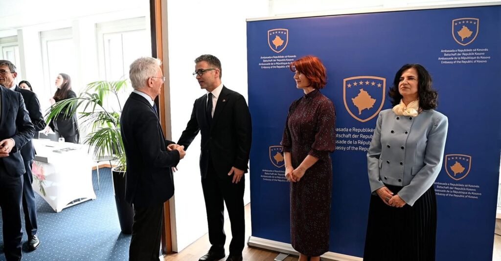 Ambasada e Kosovës në Bern shënon 18-vjetorin e Pavarësisë me pritje solemne - Ambasada Kosovës nëBernshënon18-vjetorinePavarësisëmepritjesolemne