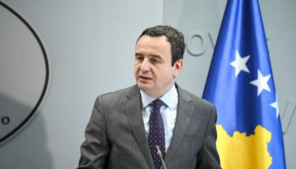 Kurti mbron katërshen e UÇK-së - Kurti mbron katërshen eUÇK-së