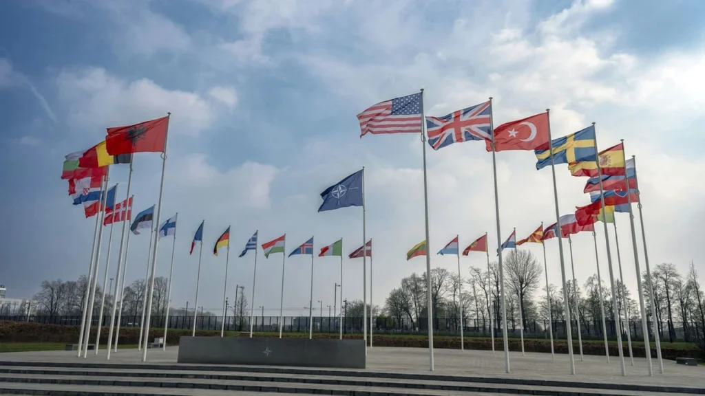 NATO: Ballkani Perëndimor mbetet lart në agjendën e Aleancës - NATO Ballkani Perëndimor mbetetlartnëagjendëneAleancës