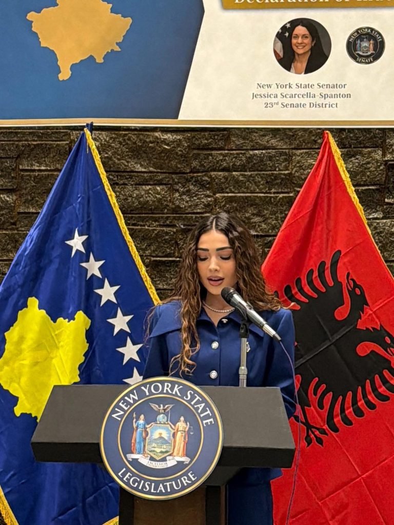 Anila Aliu nderohet me mirënjohje zyrtare nga Asambleja e Shtetit të Nju-Jorkut - Anila Aliu nderohet memirënjohjezyrtarengaAsamblejaeShtetittëNju-Jorkut