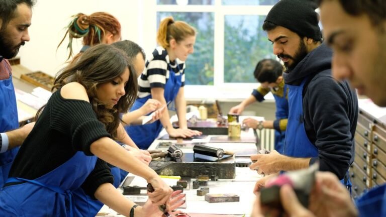 Geflüchtete Kunststudenten studieren an Leipziger HGB