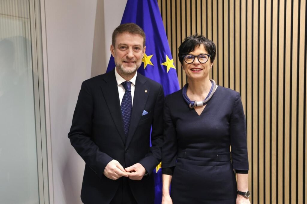 Hoxha takon Komisioneren Marta Kos në Bruksel - Hoxha takon Komisioneren MartaKosnëBruksel