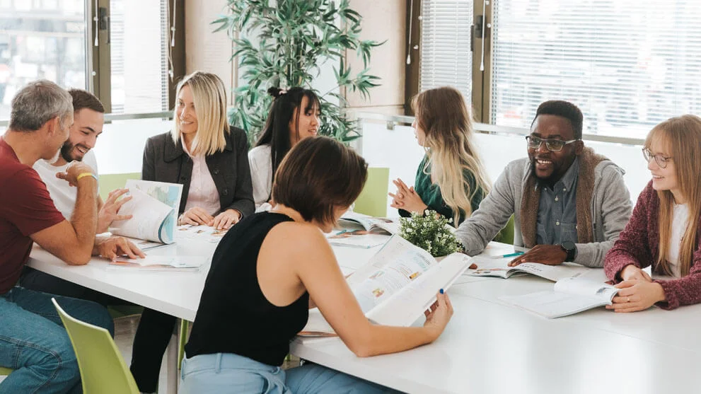 Gjermania mund të ndërpresë financimin për këshillimin e azilkërkuesve - Gjermania mund ndërpresëfinanciminpërkëshillimineazilkërkuesve