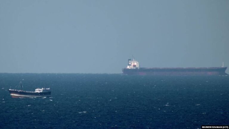 Irani sulmon një tanker gjigant nafte pranë Dubait - Irani sulmon një tankergjigantnaftepranëDubait