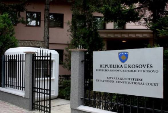 Lëvizja Vetëvendosje dërgon në Kushtetuese dekretin për shpërndarjen e Kuvendit - Lëvizja Vetëvendosje dërgon nëKushtetuesedekretinpërshpërndarjeneKuvendit