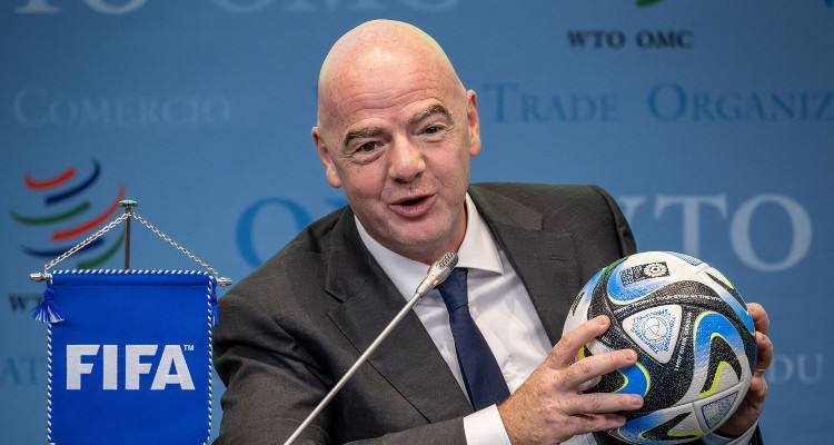 Shifra rekorde, presidenti i FIFA-s: 500 milionë aplikime për 7 milionë bileta në dispozicion - Shifra rekorde presidenti iFIFA-s500milionëaplikimepër7milionëbiletanëdispozicion