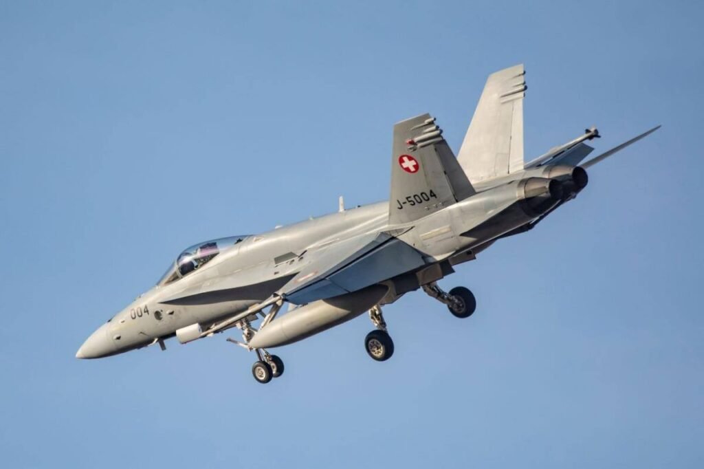 Zvicra ndalon eksportet e reja të armëve drejt SHBA-së për shkak të konfliktit me Iranin - Zvicra ndalon eksportet erejatëarmëvedrejtSHBA-sëpërshkaktëkonfliktitmeIranin