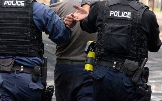 Arrestohet në Merdarë i dyshuari për krime lufte në Prishtinë, dyshohet për rrahje, plagosje dhe terror ndaj civilëve shqiptarë - Arrestohet Merdarë idyshuaripërkrimeluftenëPrishtinëdyshohetpërrrahjeplagosjedheterrorndajcivilëveshqiptarë