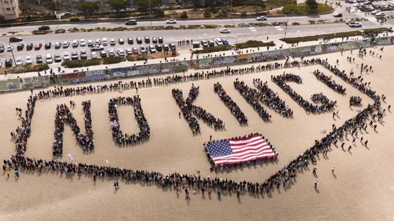 Protesta në të gjithë SHBA-në kundër Donald Trumpit - Protesta gjithëSHBA-nëkundërDonaldTrumpit