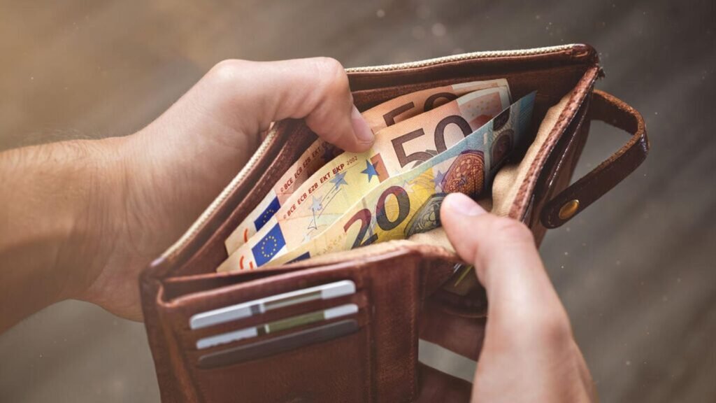 Lajm i mirë për punëtorët në Gjermani: zgjatet bonusi 1000 euro - Lajm mirë përpunëtorëtnëGjermanizgjatetbonusi1000euro