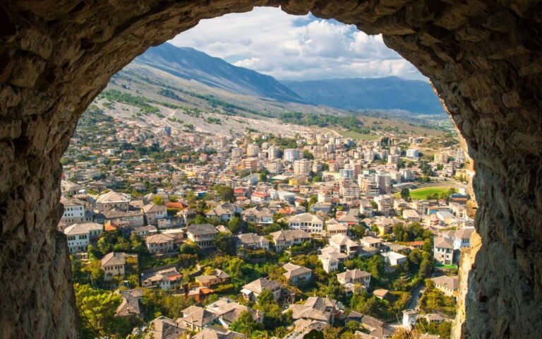 CNN Travel: Shqipëria po shndërrohet në një destinacion të ri për amerikanët në Evropë - CNN Travel Shqipëria poshndërrohetnënjëdestinaciontëripëramerikanëtnëEvropë