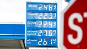 Parashikimet për rritjen ekonomike në Gjermani përgjysmohen për shkak të krizës energjetike - Parashikimet rritjen ekonomikenëGjermanipërgjysmohenpërshkaktëkrizësenergjetike