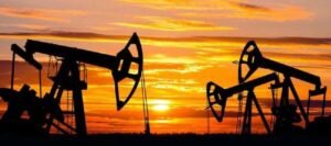 Rriten për 6 qind çmimet e naftës pas bllokadës së ShBA-së në Ngushticën e Hormuzit