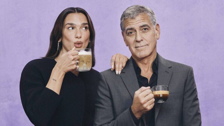 Dua Lipa dhe George Clooney në fushatën më të re të Nespresso - Dua Lipa GeorgeClooneynëfushatënmëtëretëNespresso