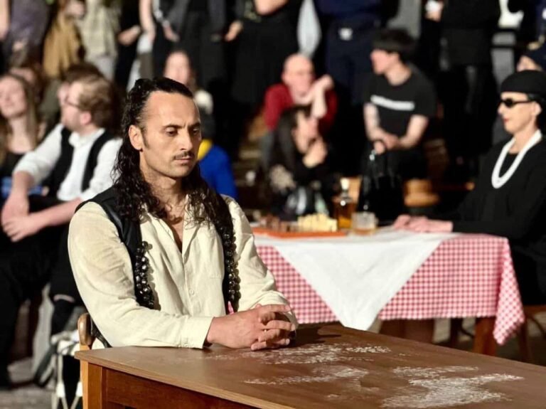 Arti shqiptar shkëlqen në Berlin me një performancë ndërkombëtare - Arti shqiptar shkëlqen nëBerlinmenjëperformancëndërkombëtare