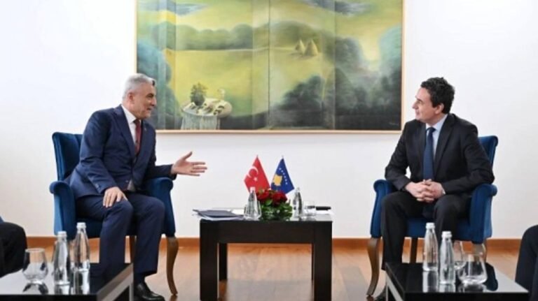 Kurti: Synojmë linjë të re ajrore Kosovë–SHBA me ndihmën e Turqisë - Kurti Synojmë linjë tëreajroreKosovëSHBAmendihmëneTurqisë