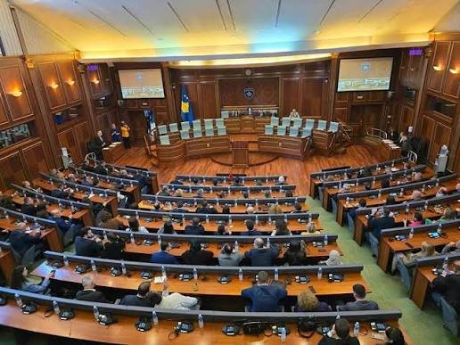 Miratohet ligji për sigurimet shëndetësore - Miratohet ligji sigurimetshëndetësore