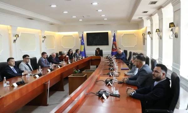 Caktimi i datës së zgjedhjeve, fillon takimi i Haxhiut me përfaqësues të partive politike - Caktimi datës sëzgjedhjevefillontakimiiHaxhiutmepërfaqësuestëpartivepolitike