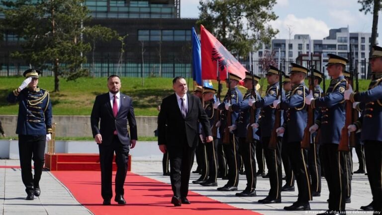Kosovë–Shqipëri drejt bashkëprodhimit të pajisjeve ushtarake - KosovëShqipëri drejt bashkëprodhimit tëpajisjeveushtarake