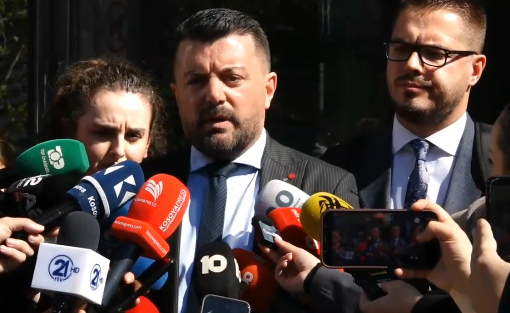 Dënimi i tre terroristëve të Banjskës, prokurori: Nuk do të ndalemi me kaq, do të kërkojmë arrestimin e të tjerëve përmes INTERPOL - Dënimi tre terroristëvetëBanjskësprokuroriNukdotëndalemimekaqdotëkërkojmëarrestiminetëtjerëvepërmesINTERPOL