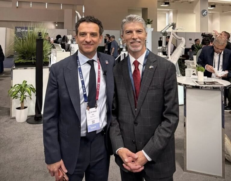 Ambasadori Dugolli merr pjesë në AI+ Expo në Washington - Ambasadori Dugolli merr pjesënëAIExponëWashington
