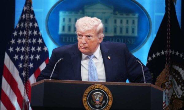 Trump njofton pezullimin e operacionit “Liria” në Ngushticën e Hormuzit - Trump njofton pezullimin eoperacionitLirianëNgushticëneHormuzit