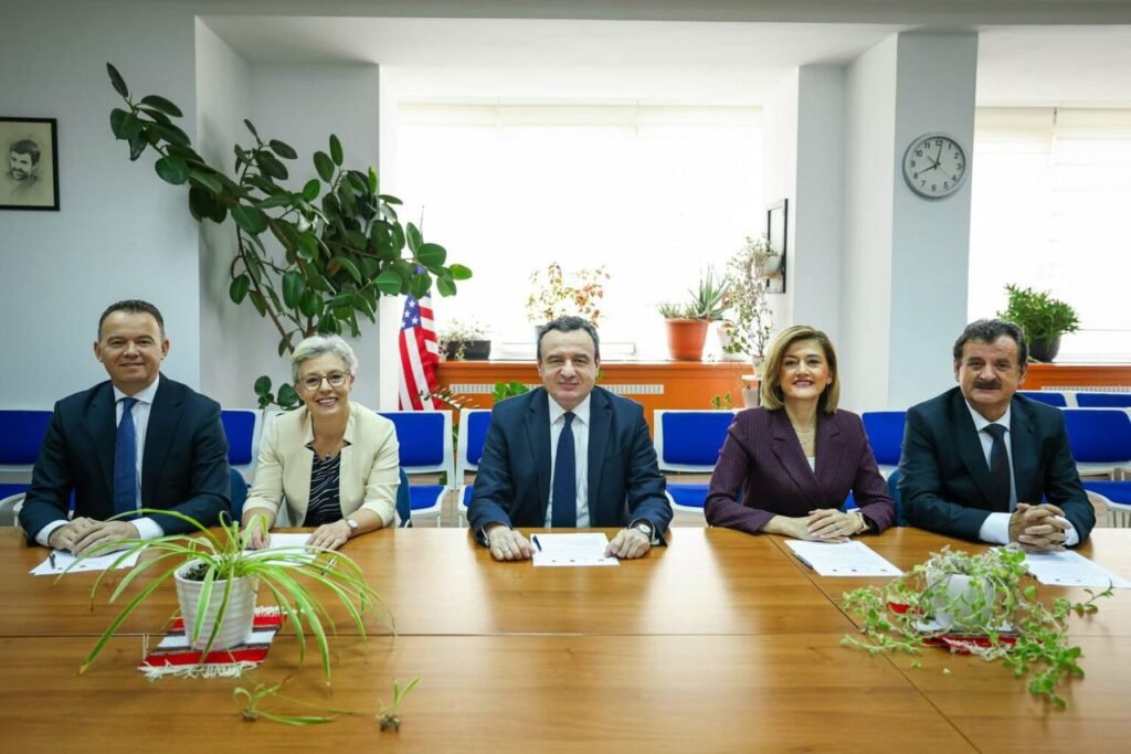 VV-Guxo-Alternativa e PSHDK arrijnë marrëveshje, garojnë së bashku në zgjedhjet e 7 qershorit - VV-Guxo-Alternativa PSHDK arrijnëmarrëveshjegarojnësëbashkunëzgjedhjete7qershorit