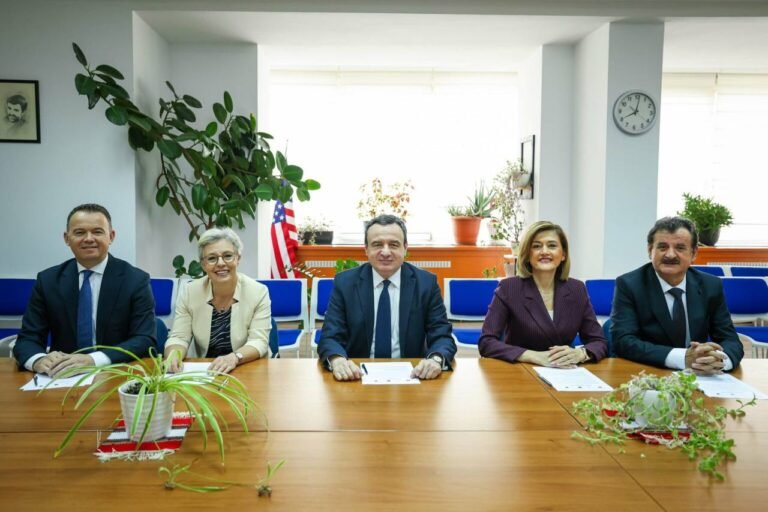 VV-Guxo-Alternativa e PSHDK arrijnë marrëveshje, garojnë së bashku në zgjedhjet e 7 qershorit - VV-Guxo-Alternativa PSHDK arrijnëmarrëveshjegarojnësëbashkunëzgjedhjete7qershorit