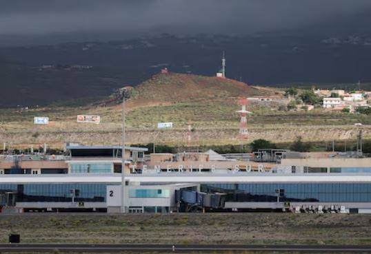 Shtetet evropiane do të dërgojnë aeroplanë për evakuime nga anija me hantavirus - Shtetet evropiane do tëdërgojnëaeroplanëpërevakuimengaanijamehantavirus