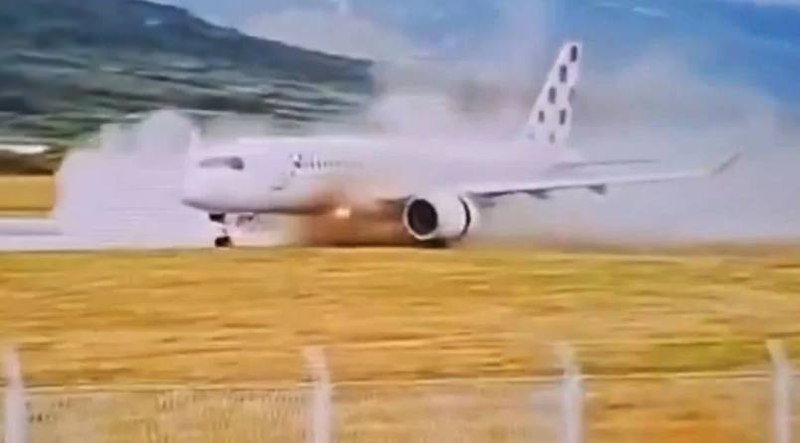 Panik në aeroportin e Splitit në Kroaci, avioni me 135 persona në bord del nga pista, shmanget tragjedia - Panik aeroportin eSplititnëKroaciavionime135personanëborddelngapistashmangettragjedia