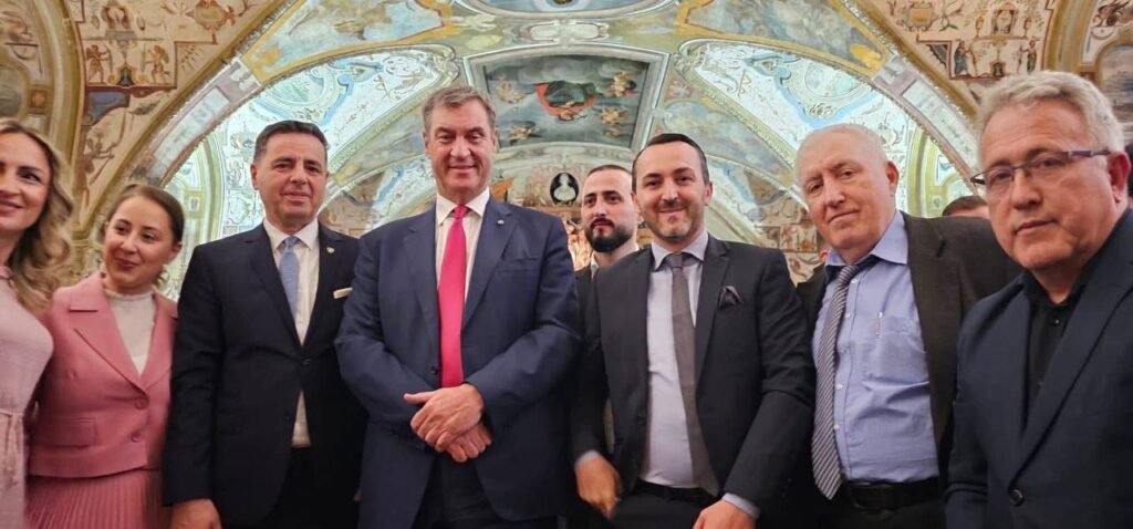 Söder nderon diasporën shqiptare në Mynih - Söder nderon diasporën shqiptarenëMynih