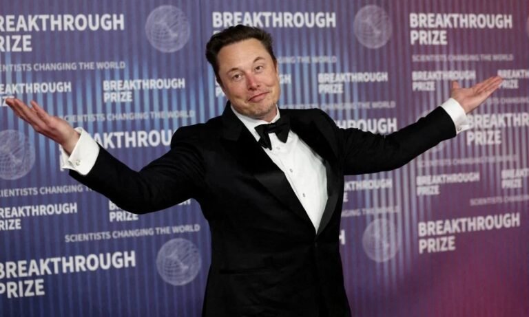 Elon Musk bëhet trilioneri i parë në botë