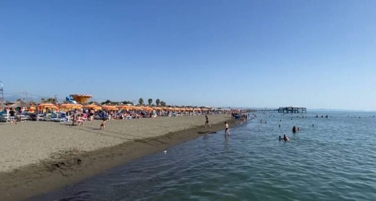 Ngjarje e rëndë në Lezhë: Mbyten dy fëmijë në plazhin e Tales, një 11-vjeçare dhe një 13-vjeçare - Ngjarje rëndë nëLezhëMbytendyfëmijënëplazhineTalesnjë11-vjeçaredhenjë13-vjeçare
