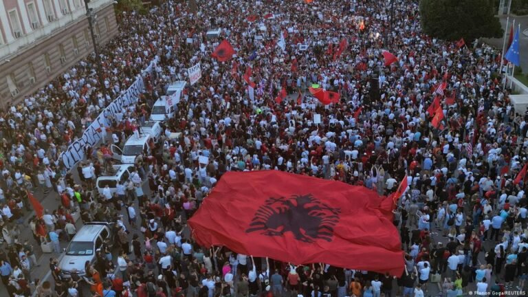 Çfarë e po e mban të fortë protestën qytetare në Shqipëri? - Çfarë po embantëfortëprotestënqytetarenëShqipëri
