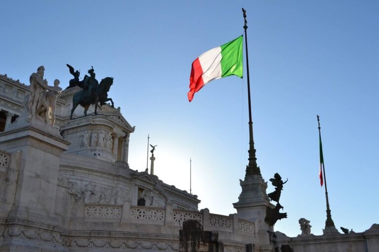 Vala e të nxehtit godet Italinë, pesë viktima në 24 orë - Vala nxehtitgodetItalinëpesëviktimanë24orë