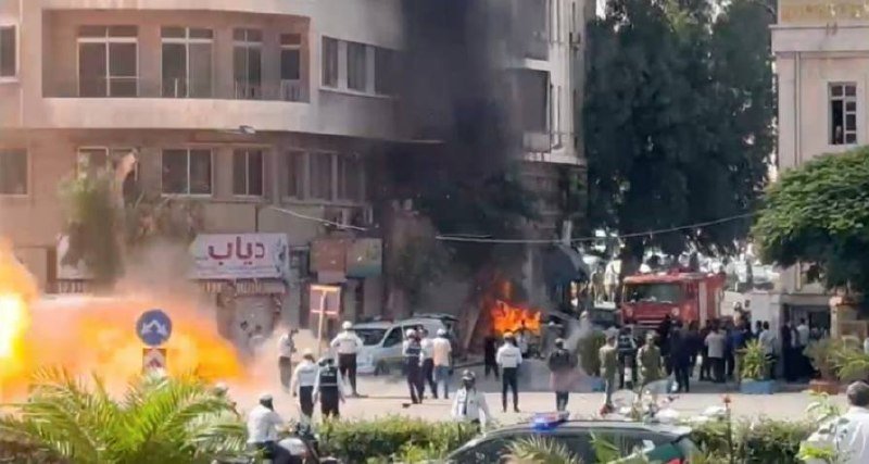Bombë pranë hotelit ku qëndroi Macron në Damask të Sirisë, 18 të plagosur - Bombë pranë hotelit kuqëndroiMacronnëDamasktëSirisë18tëplagosur