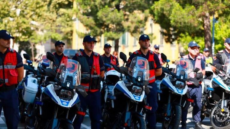 Shqipëria blen motoçikleta për policinë me paratë e konfiskuara nga krimi - Shqipëria blen motoçikleta përpolicinëmeparatëekonfiskuarangakrimi