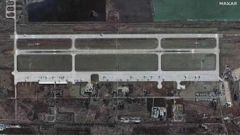 Dronët ukrainas godasin bazën ajrore ruse Engels, digjet një kompleks ushtarak - Dronët ukrainas godasin bazënajroreruseEngelsdigjetnjëkompleksushtarak