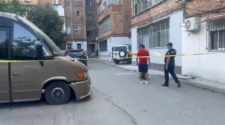Vrasje në Korçë: Ekzekutohet 20-vjeçari, pjesë e Forcave të Armatosura - Vrasje Korçë Ekzekutohet20-vjeçaripjesëeForcavetëArmatosura