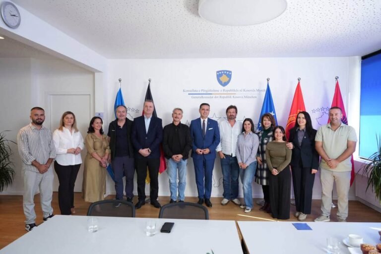 “Von Scham und Geld” – filmi kosovar prezantohet në premierë në Mynih - Von Scham und GeldfilmikosovarprezantohetnëpremierënëMynih