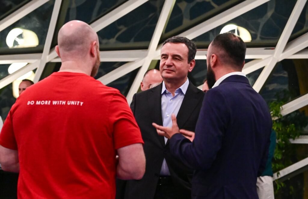 Kurti: Eksporti i shërbimeve të ICT-së në Kosovë është pesëfishuar në pesë vjetët e fundit - Kurti Eksporti shërbimevetëICT-sënëKosovëështëpesëfishuarnëpesëvjetëtefundit