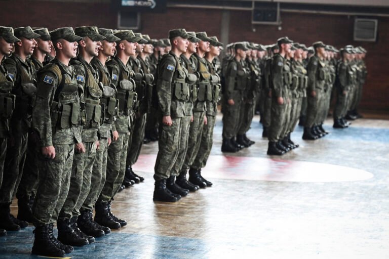 Sot betohen qindra rekrutë të rinj të FSK-së në Prishtinë - Sot betohen qindra rekrutëtërinjtëFSK-sënëPrishtinë