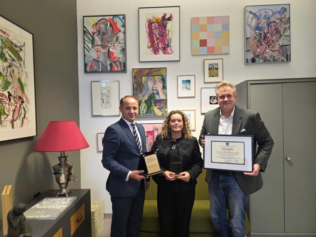 Albinot Bimbashi nderon me mirënjohje mjekët që kontribuojnë në bashkëpunimin Kosovë–Austri - Albinot Bimbashi nderon memirënjohjemjekëtqëkontribuojnënëbashkëpuniminKosovëAustri