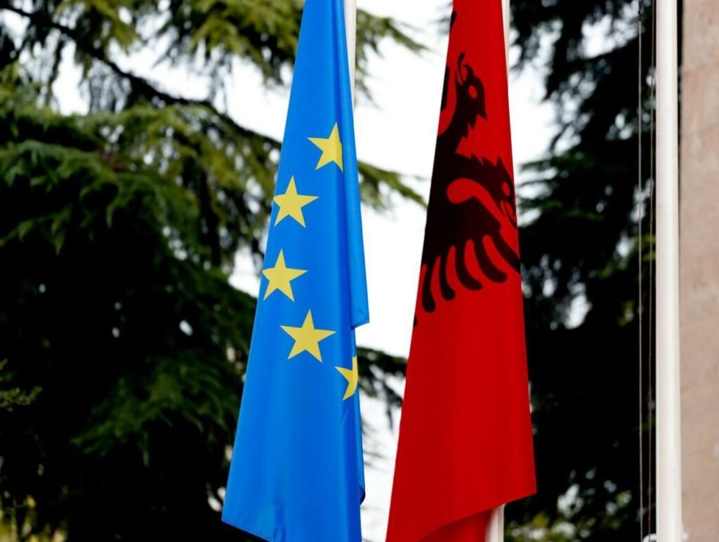Shqipëria pritet të mbyllë edhe një kapitull të negociatave me BE-në - Shqipëria pritet mbyllëedhenjëkapitulltënegociatavemeBE-në