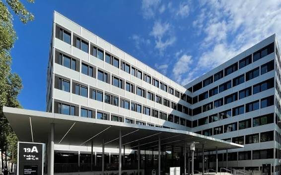 Skandali në Mynih: 85 leje qëndrimi dyshohet se u dhanë kundrejt ryshfetit deri në 50 mijë euro! - Skandali Mynih 85lejeqëndrimidyshohetseudhanëkundrejtryshfetitderinë50mijëeuro