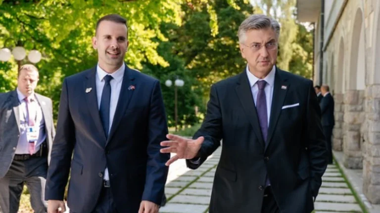 Kroacia i vendos tetë kushte Malit të Zi për anëtarësim në BE - Kroacia vendos tetëkushteMalittëZipëranëtarësimnëBE
